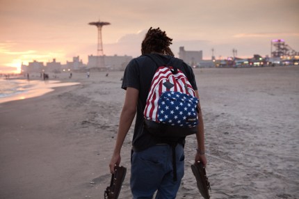 Review of the EASTPAK Returnity USA USA by HOWL Magazine