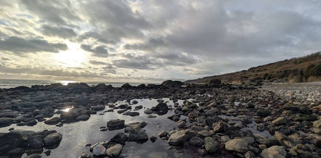 A view of a stony beach on the Isle of Wight